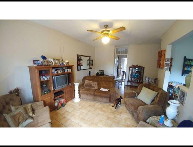 2 BEDROOM APARTMENT SOLD IN THE ORCHARDS